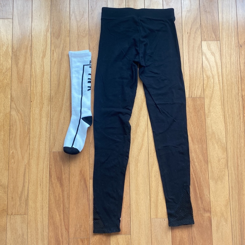 Victoria’s Secret PINK nation black xs leggings and socks - Picture 6 of 7